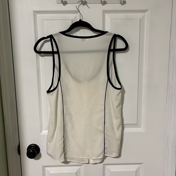 ZOA NEW YORK white sleeveless blouse - Picture 2 of 3